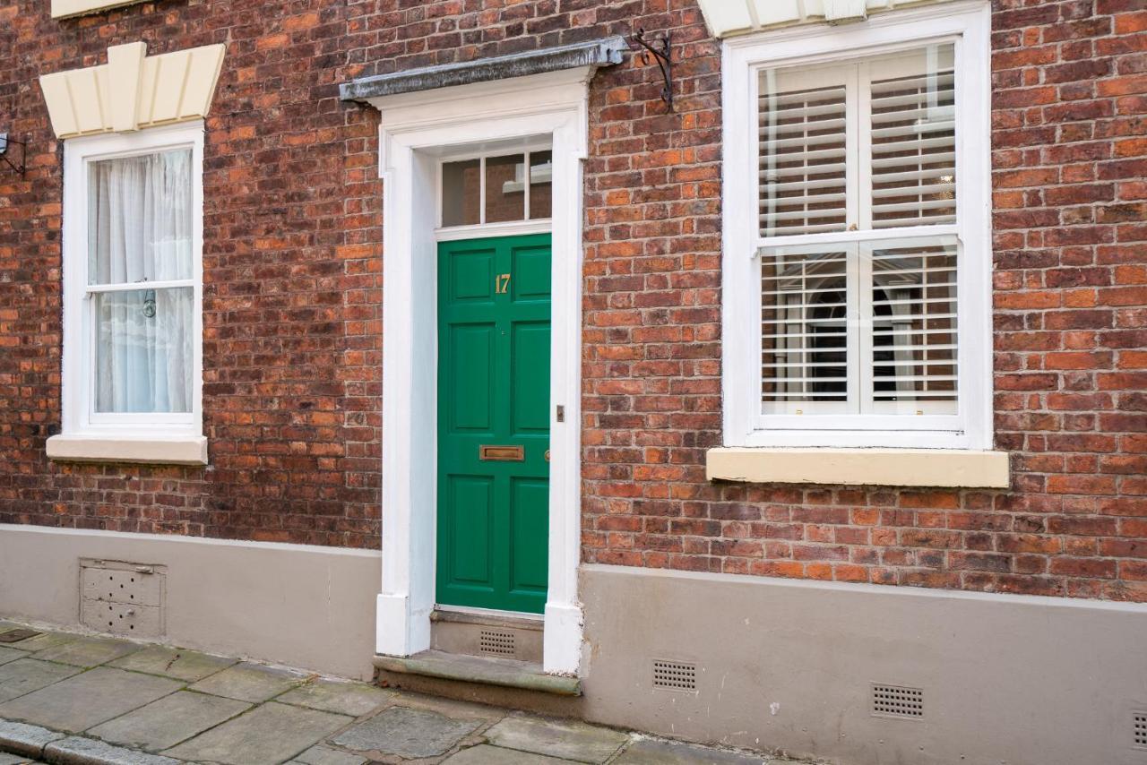 18Th Century Townhouse In Chester City Centre Villa Exterior photo